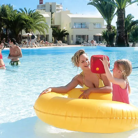 Hotel Riu Oliva