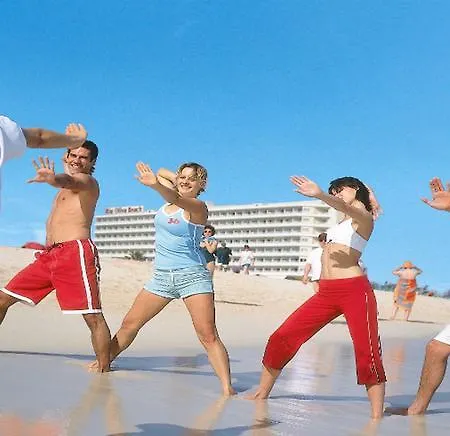 Riu Oliva ホテル 3*