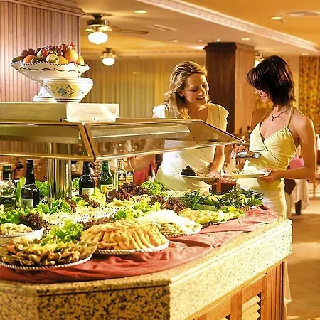 Hotel Riu Oliva 3*
