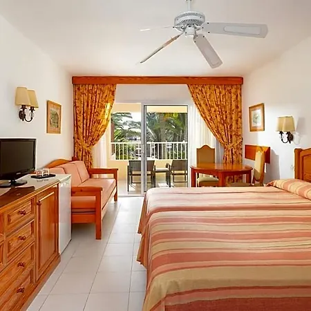 Hotel Riu Oliva 3*