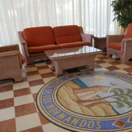 מלון Riu Oliva 3*