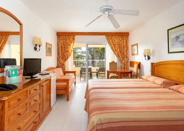 Riu Oliva Szálloda 3*